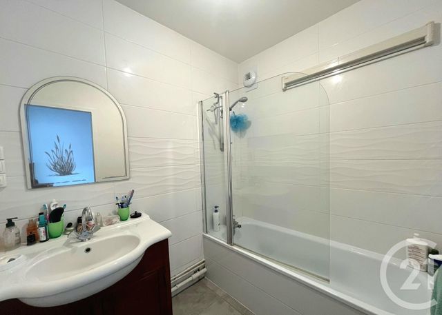 Appartement T2 à vendre - 2 pièces - 50.0 m2 - VILLEURBANNE - 69 - RHONE-ALPES - Century 21 Villa Urbana