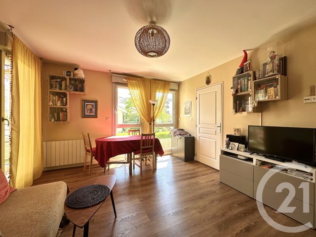 Appartement T2 à vendre - 2 pièces - 46.6 m2 - VILLEURBANNE - 69 - RHONE-ALPES - Century 21 Villa Urbana