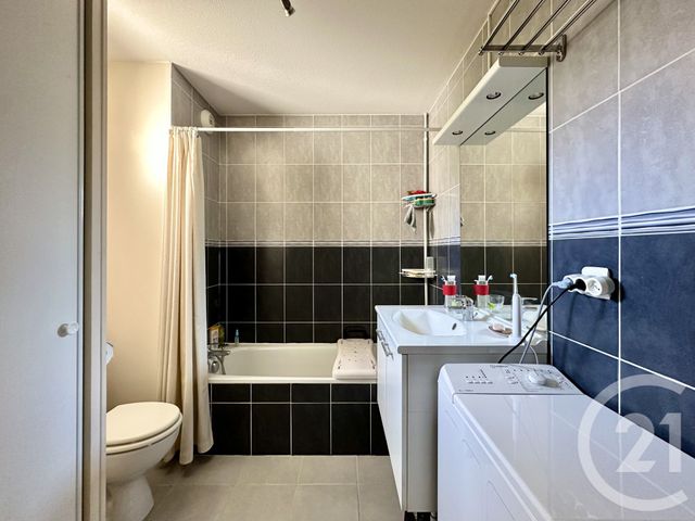 Appartement T2 à vendre - 2 pièces - 46.6 m2 - VILLEURBANNE - 69 - RHONE-ALPES - Century 21 Villa Urbana
