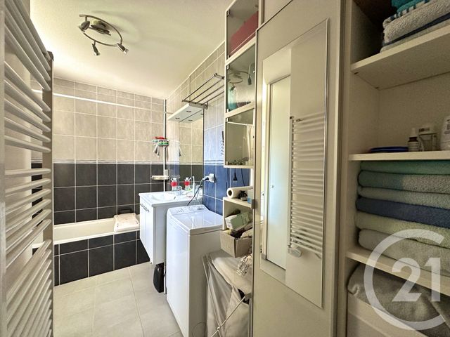 Appartement T2 à vendre - 2 pièces - 46.6 m2 - VILLEURBANNE - 69 - RHONE-ALPES - Century 21 Villa Urbana