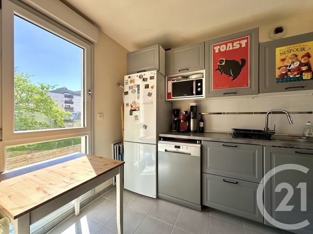Appartement T2 à vendre - 2 pièces - 46.6 m2 - VILLEURBANNE - 69 - RHONE-ALPES - Century 21 Villa Urbana