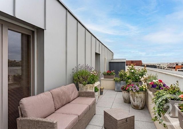 Appartement F4 à vendre - 4 pièces - 84.0 m2 - ST PRIEST - 69 - RHONE-ALPES - Century 21 Villa Urbana