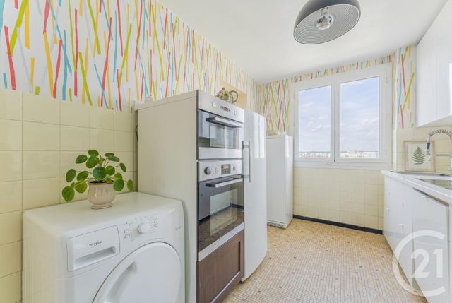 Appartement à vendre - 4 pièces - 78.0 m2 - BRON - 69 - RHONE-ALPES - Century 21 Villa Urbana