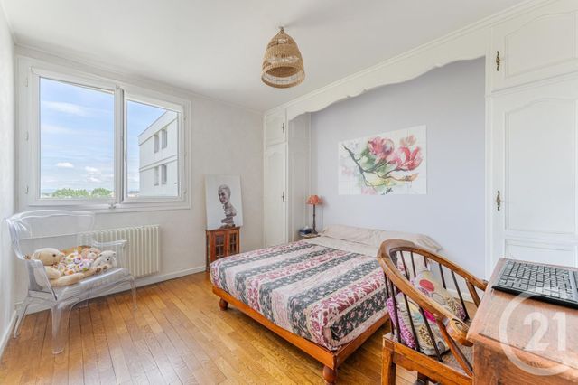 Appartement à vendre - 4 pièces - 78.0 m2 - BRON - 69 - RHONE-ALPES - Century 21 Villa Urbana