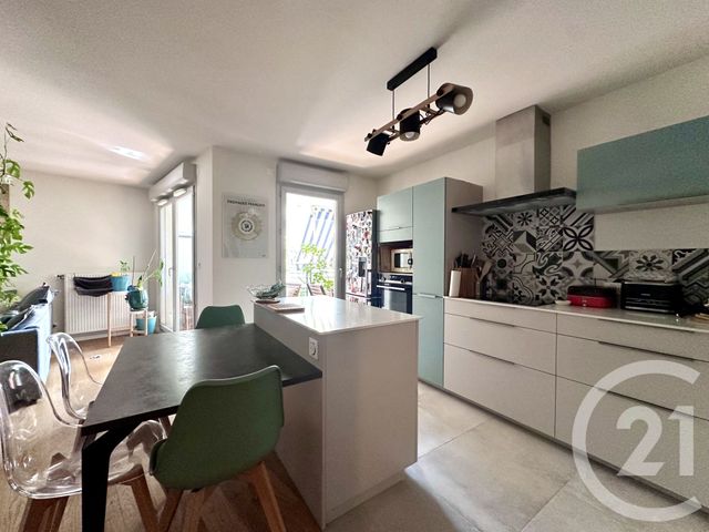 Appartement T3 à vendre - 3 pièces - 73.0 m2 - VILLEURBANNE - 69 - RHONE-ALPES - Century 21 Villa Urbana