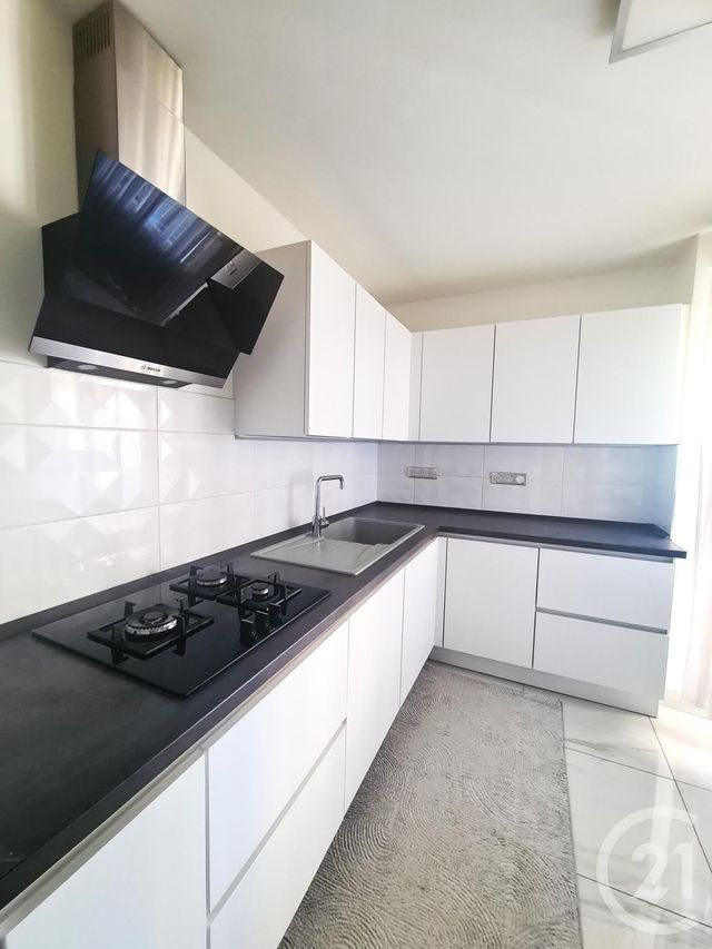 Appartement F4 à vendre - 4 pièces - 85.0 m2 - VAULX EN VELIN - 69 - RHONE-ALPES - Century 21 Villa Urbana