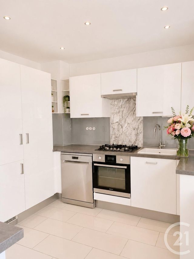 Appartement F4 à vendre - 4 pièces - 85.0 m2 - VILLEURBANNE - 69 - RHONE-ALPES - Century 21 Villa Urbana