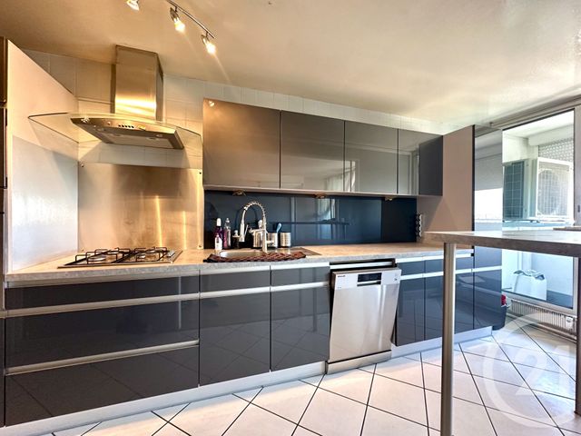 Appartement T4 à vendre - 4 pièces - 76.63 m2 - VILLEURBANNE - 69 - RHONE-ALPES - Century 21 Villa Urbana