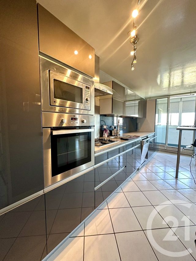 Appartement T4 à vendre - 4 pièces - 76.63 m2 - VILLEURBANNE - 69 - RHONE-ALPES - Century 21 Villa Urbana