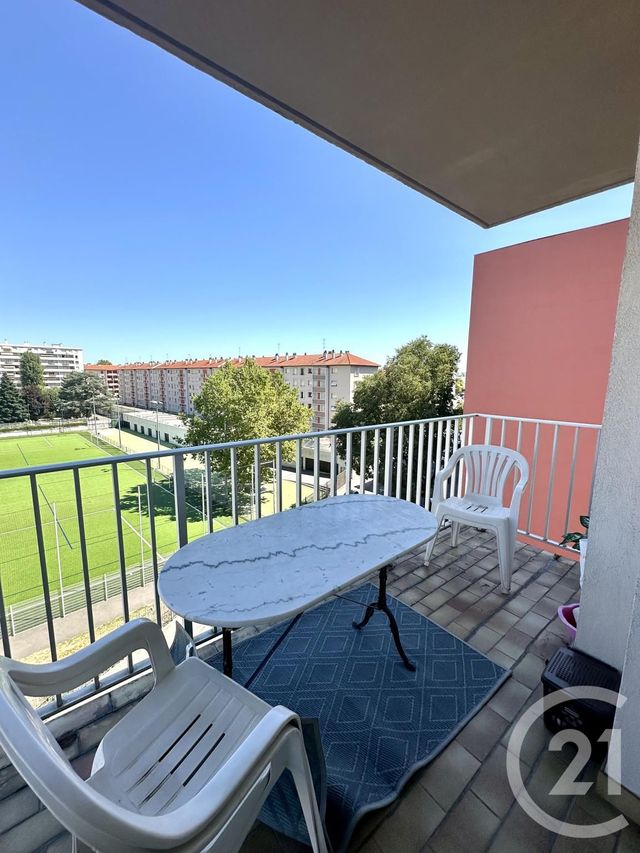 Appartement T3 à vendre - 3 pièces - 61.24 m2 - VILLEURBANNE - 69 - RHONE-ALPES - Century 21 Villa Urbana