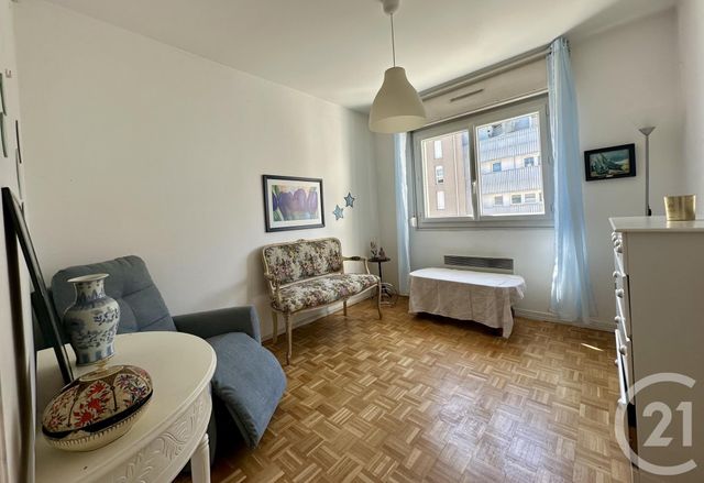 Appartement T3 à vendre - 3 pièces - 61.24 m2 - VILLEURBANNE - 69 - RHONE-ALPES - Century 21 Villa Urbana