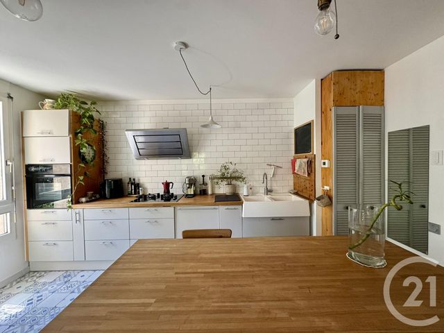 Appartement F3 à vendre - 3 pièces - 74.0 m2 - VILLEURBANNE - 69 - RHONE-ALPES - Century 21 Villa Urbana