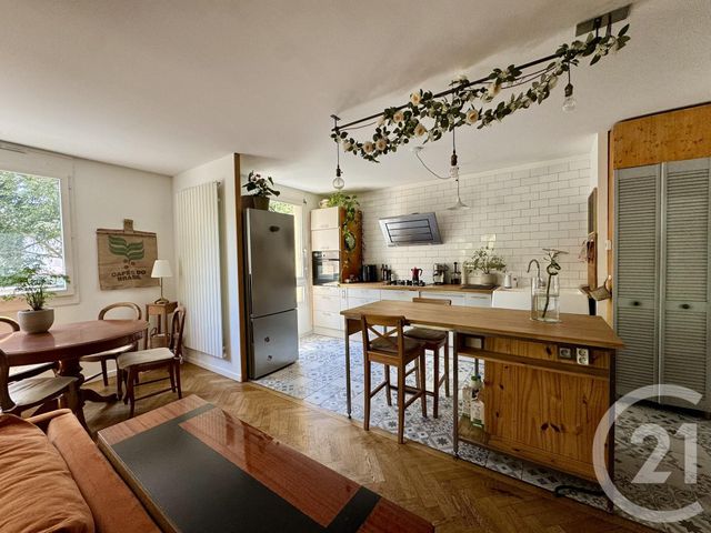 Appartement F3 à vendre - 3 pièces - 74.0 m2 - VILLEURBANNE - 69 - RHONE-ALPES - Century 21 Villa Urbana
