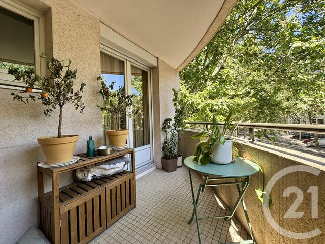 Appartement F3 à vendre - 3 pièces - 74.0 m2 - VILLEURBANNE - 69 - RHONE-ALPES - Century 21 Villa Urbana
