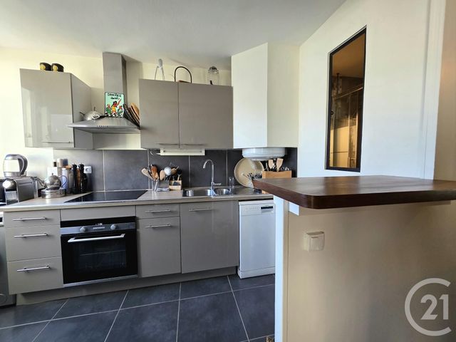 Appartement T2 à vendre - 2 pièces - 49.0 m2 - VILLEURBANNE - 69 - RHONE-ALPES - Century 21 Villa Urbana