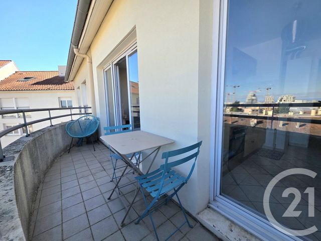 Appartement T2 à vendre - 2 pièces - 49.0 m2 - VILLEURBANNE - 69 - RHONE-ALPES - Century 21 Villa Urbana