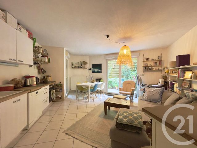 Appartement T3 à vendre - 3 pièces - 60.0 m2 - VILLEURBANNE - 69 - RHONE-ALPES - Century 21 Villa Urbana