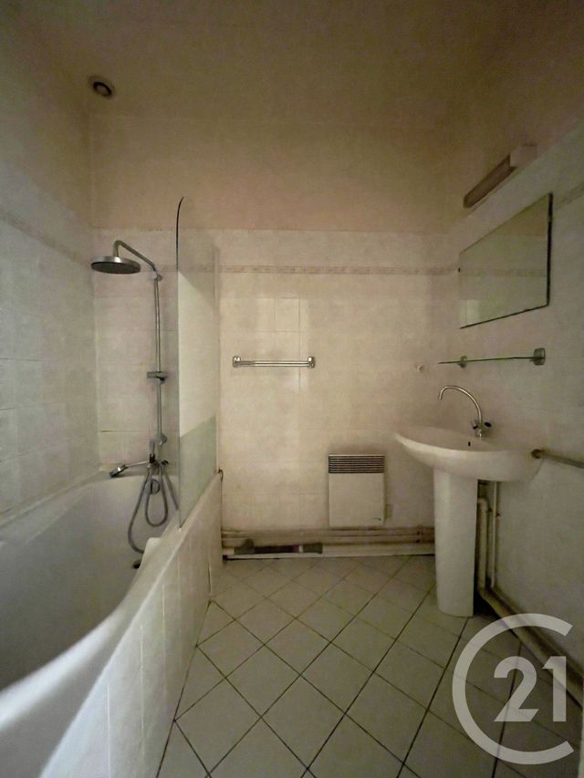 Appartement T1 à vendre - 1 pièce - 36.75 m2 - VILLEURBANNE - 69 - RHONE-ALPES - Century 21 Villa Urbana