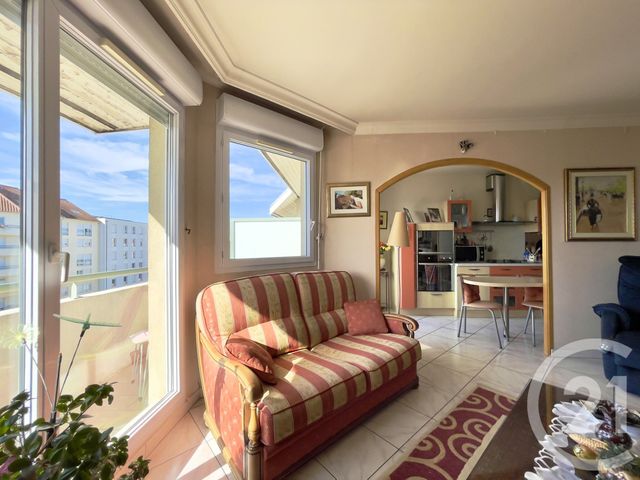 Appartement T3 à vendre - 3 pièces - 72.0 m2 - VILLEURBANNE - 69 - RHONE-ALPES - Century 21 Villa Urbana