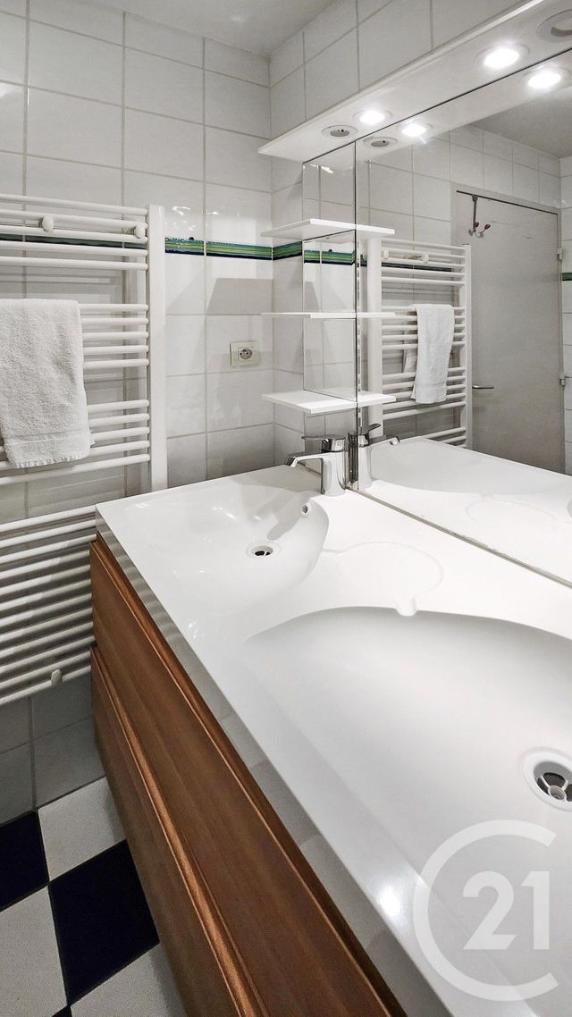 Appartement F3 à vendre - 3 pièces - 66.0 m2 - VILLEURBANNE - 69 - RHONE-ALPES - Century 21 Villa Urbana