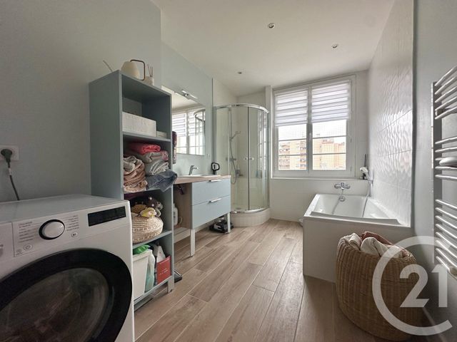 Appartement T3 à vendre - 3 pièces - 64.81 m2 - VILLEURBANNE - 69 - RHONE-ALPES - Century 21 Villa Urbana