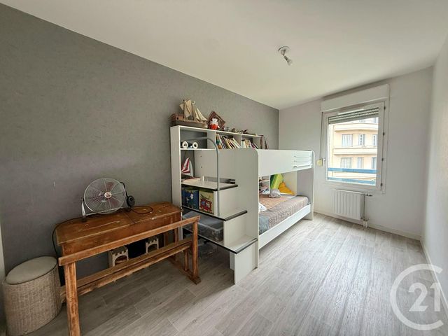 Appartement T4 à vendre - 4 pièces - 84.25 m2 - VILLEURBANNE - 69 - RHONE-ALPES - Century 21 Villa Urbana