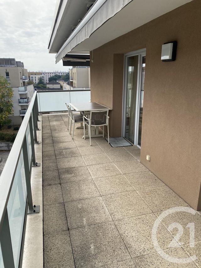 Appartement T3 à vendre - 3 pièces - 92.0 m2 - DECINES CHARPIEU - 69 - RHONE-ALPES - Century 21 Villa Urbana