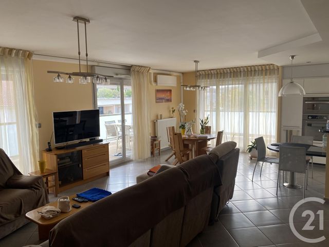 Appartement T3 à vendre - 3 pièces - 92.0 m2 - DECINES CHARPIEU - 69 - RHONE-ALPES - Century 21 Villa Urbana
