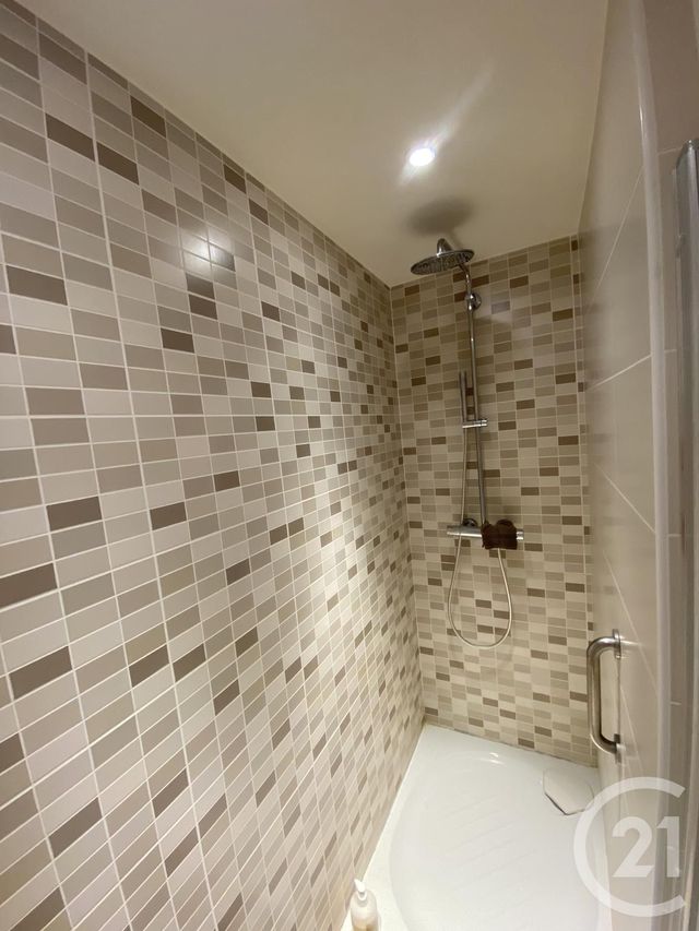 Appartement T3 à vendre - 3 pièces - 92.0 m2 - DECINES CHARPIEU - 69 - RHONE-ALPES - Century 21 Villa Urbana