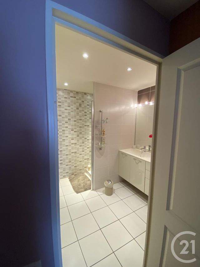 Appartement T3 à vendre - 3 pièces - 92.0 m2 - DECINES CHARPIEU - 69 - RHONE-ALPES - Century 21 Villa Urbana