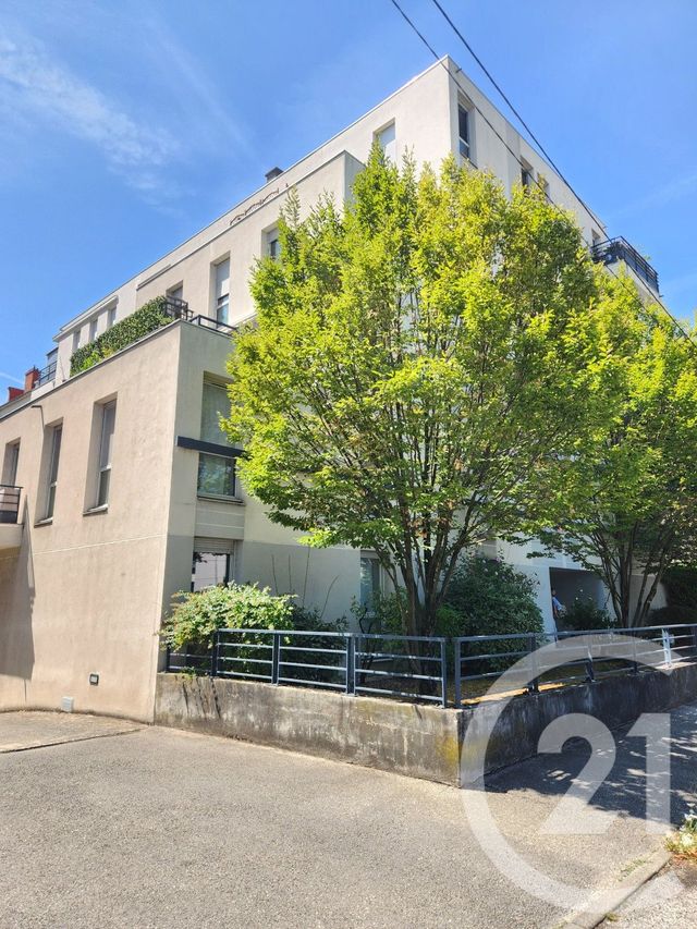 Appartement F3 à vendre - 3 pièces - 68.28 m2 - VILLEURBANNE - 69 - RHONE-ALPES - Century 21 Villa Urbana