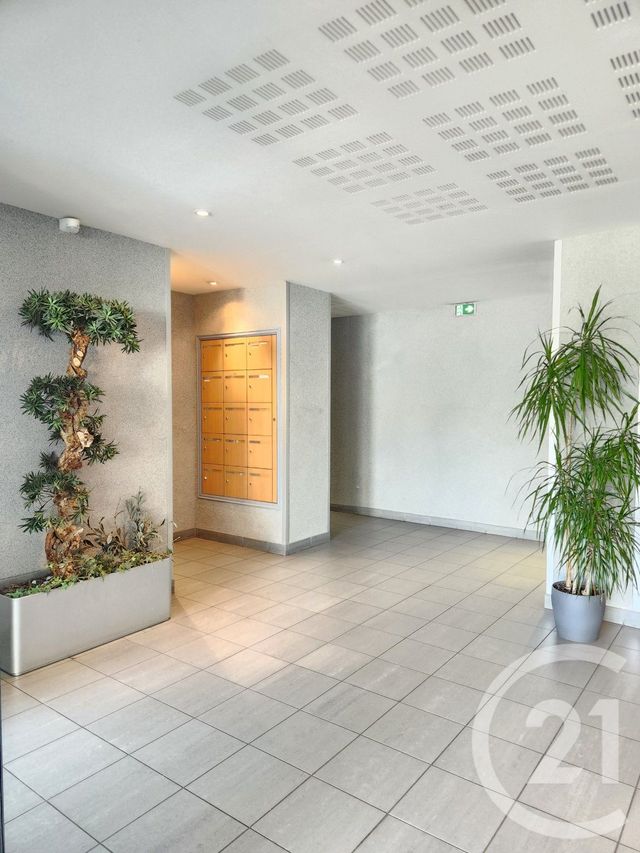 Appartement F3 à vendre - 3 pièces - 68.28 m2 - VILLEURBANNE - 69 - RHONE-ALPES - Century 21 Villa Urbana